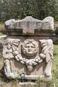 在 aphrodisias，aydin 墓