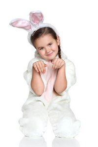 年轻的女孩穿着粉红色的复活节兔女郎制服的复活节图片