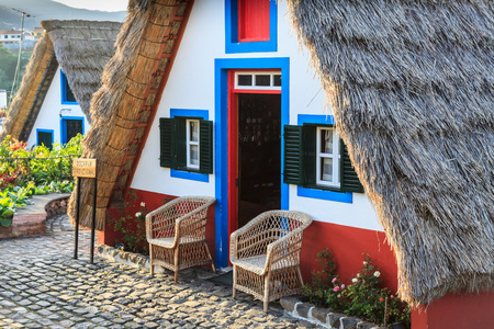 典型的老房子，桑塔纳 马德拉岛 葡萄牙
