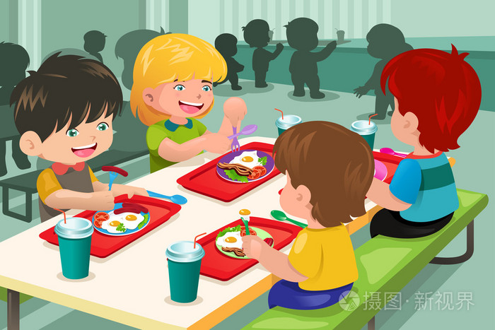 小学生在自助餐厅里吃午餐