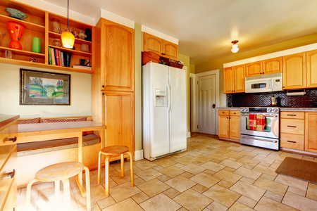 淡棕色的厨房的房间