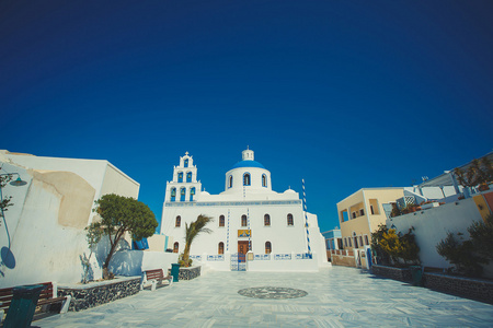 独特的圣托里尼岛的建筑。希腊