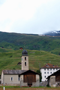 教会在瑞士的阿尔卑斯山