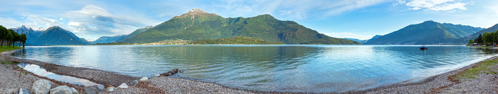 科摩湖 意大利 夏季阴天傍晚全景