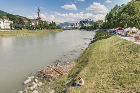 salzach 河通过萨尔茨堡，奥地利的路上