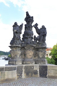 雕像的麦当娜，ss.多米尼克和托马斯  阿奎那。查尔斯 b