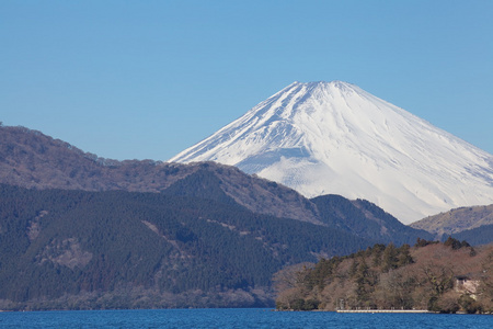 山富士在冬天