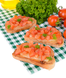 美味面包与表特写的番茄图片