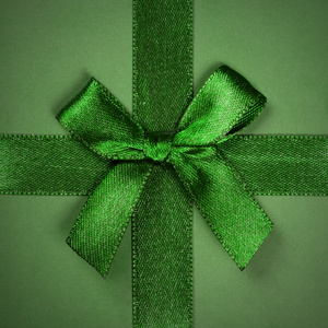 绿色蝴蝶结的礼物