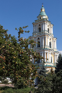 三位一体   埃利亚斯修道院的钟塔。切尔尼希夫