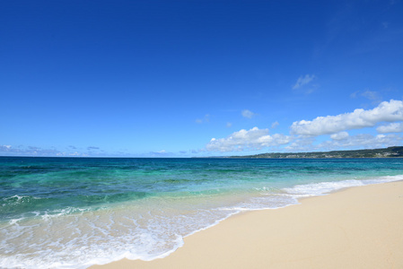 夏日的海滩