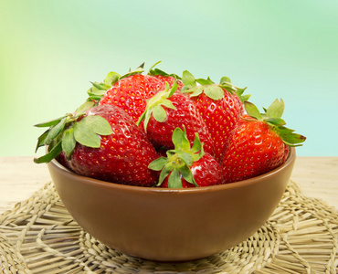 草莓碗特写