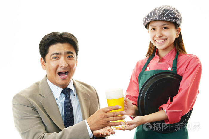 微笑的服务员和顾客