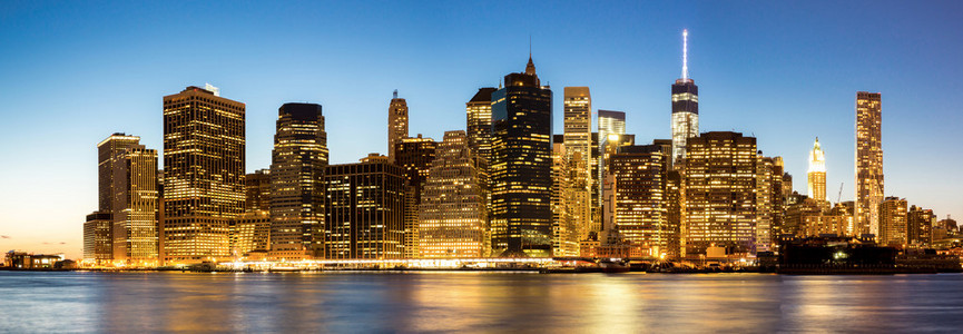 美国纽约市曼哈顿天际线的全景