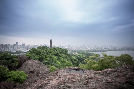 从山的现代城市景观