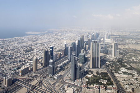迪拜市中心的美丽城市景观图片