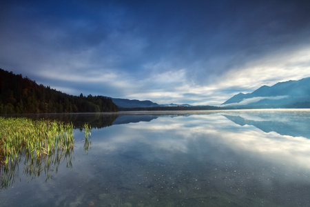 高山湖 barmsee 朦胧日出