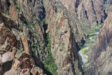 莱斯黑色峡谷