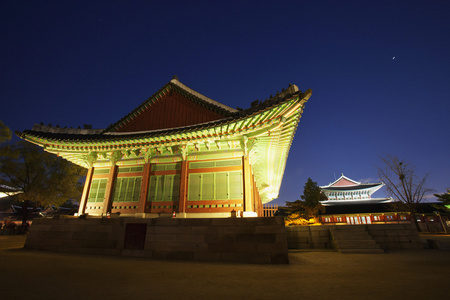 韩国景福宫的夜景