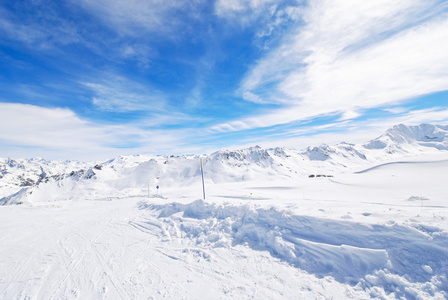 在 paradiski 地区，法国雪滑雪园林景观