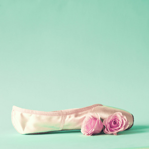 芭蕾舞鞋与玫瑰