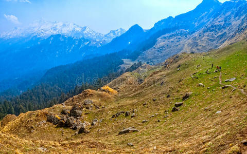 喜马拉雅山的徒步小径