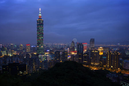 夜幕中的台北市景