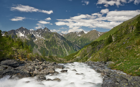 山区河流