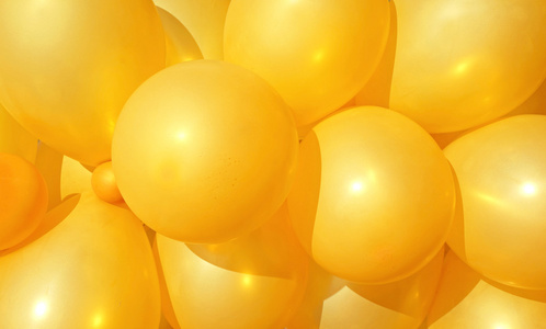 黄色气球背景