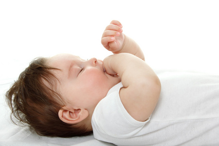 婴儿睡眠和吸吮手指