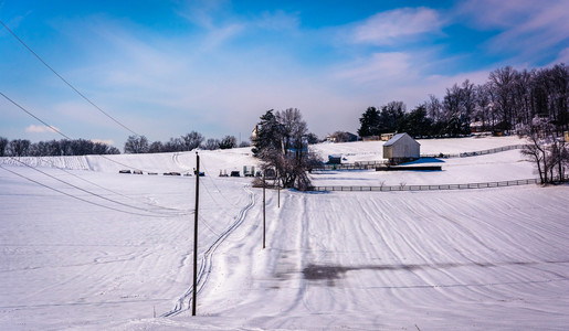 在卡罗尔县农村，马里兰州的一个农场的冬季观