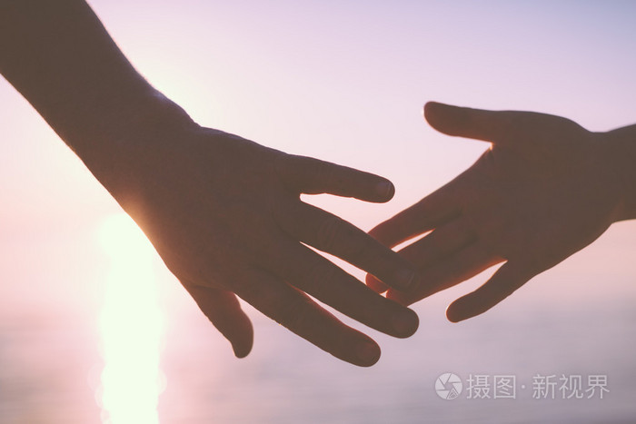 高级情侣手牵手照片-正版商用图片1gndqz-摄图新视界