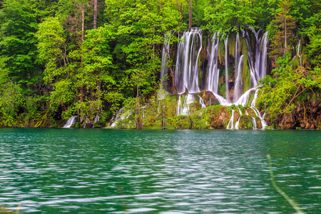 克罗地亚的十六湖