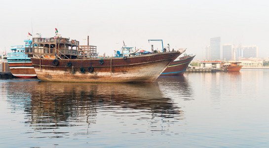传统的阿拉伯帆船木船