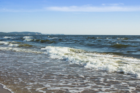 在海滩上的海浪