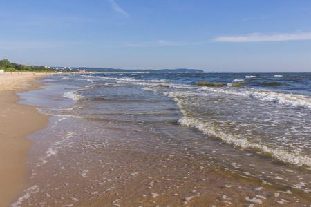 在海滩上的海浪