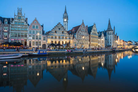 旅行比利时中世纪欧洲城市背景与运河