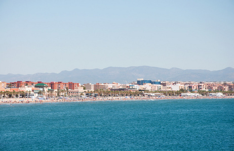 景观图的 Valencia 海滩从海边