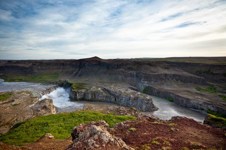 从上面的冰岛的提瀑布瀑布