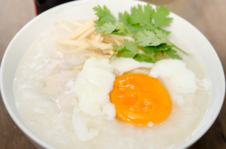 传统食品中式溏心蛋 congee