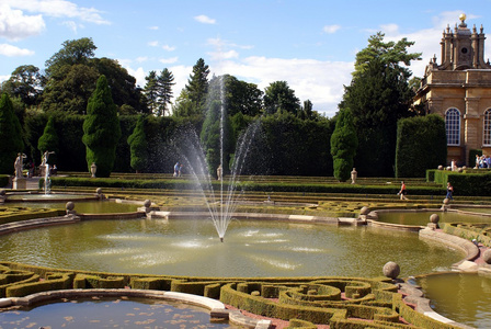 喷泉，花园，具有里程碑意义，牛津郡英格兰