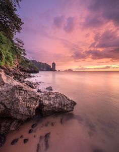 美丽的夕阳与色彩斑斓的天空