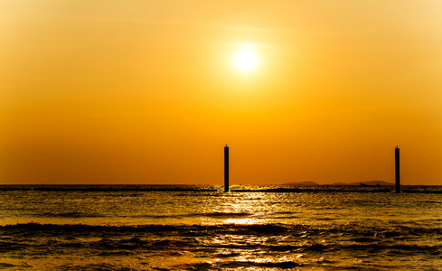 日落海滩上岛柯兰 Pattaya.Thailand
