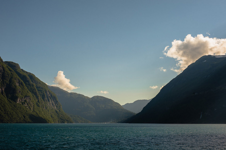 在夏天的美丽挪威景观