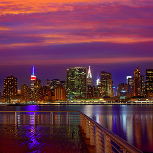 纽约曼哈顿夕阳天际线从东