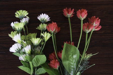五颜六色的塑料花