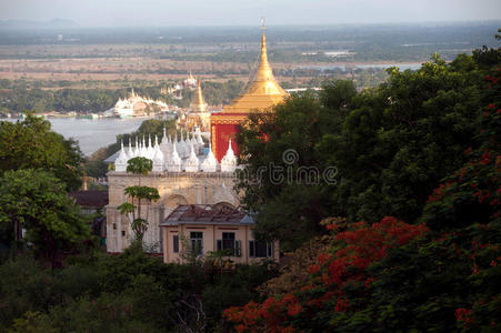 佛塔 景点 旅行者 圣地 伊洛瓦底江 全景图 旅行 地标