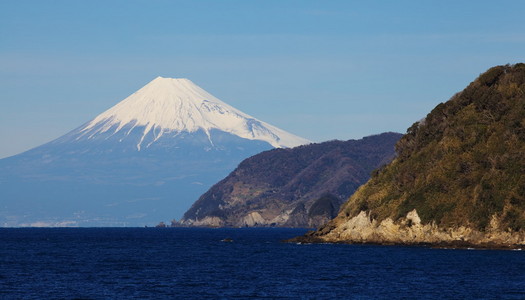 山富士和阿希湖