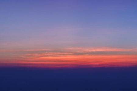 日出天空背景