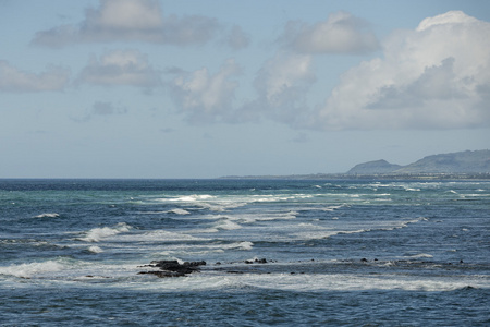 波浪对夏威夷海滩全景
